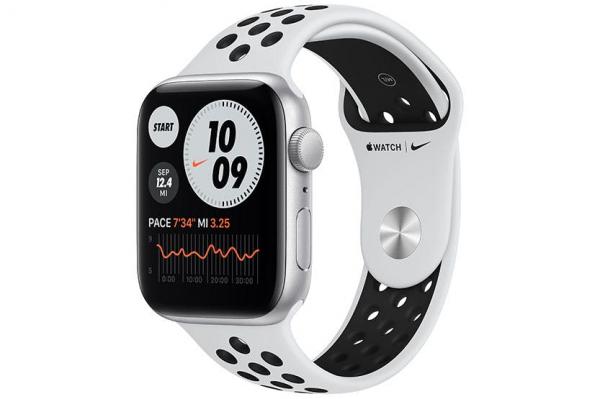 Apple Watch Nike SE GPS | 44mm | Silver Aluminum Case with Platinum Black Sports Band