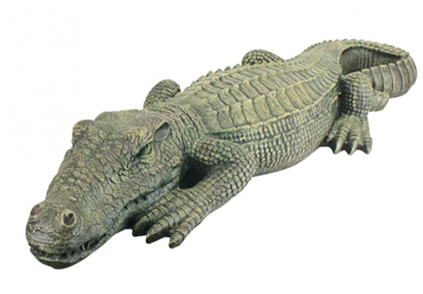 Design Toscano The Swamp Beast Lawn Alligator Crocodile Garden Sculpture, 37 Inch, Polyresin, Full Color