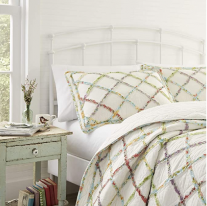 Laura Ashley Home Ruffle Garden Collection Quilt-100% Cotton, Ultra Soft, All Season Bedding, Reversible Stylish Coverlet, Full/Queen, Cream