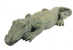 Design Toscano The Swamp Beast Lawn Alligator Crocodile Garden Sculpture, 37 Inch, Polyresin, Full C